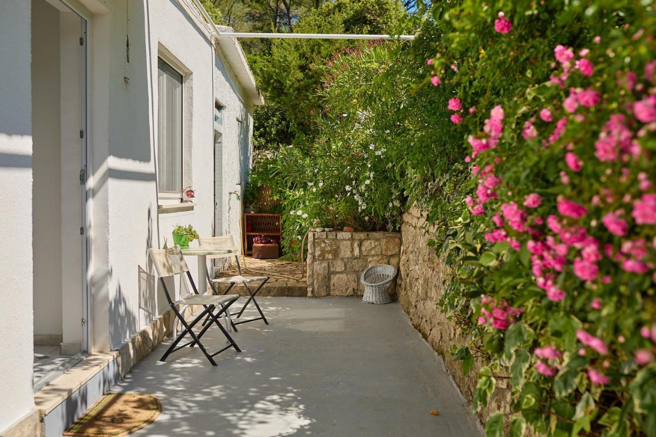 Studio Dolores-Apartment By The Sea Maranovići Exterior foto