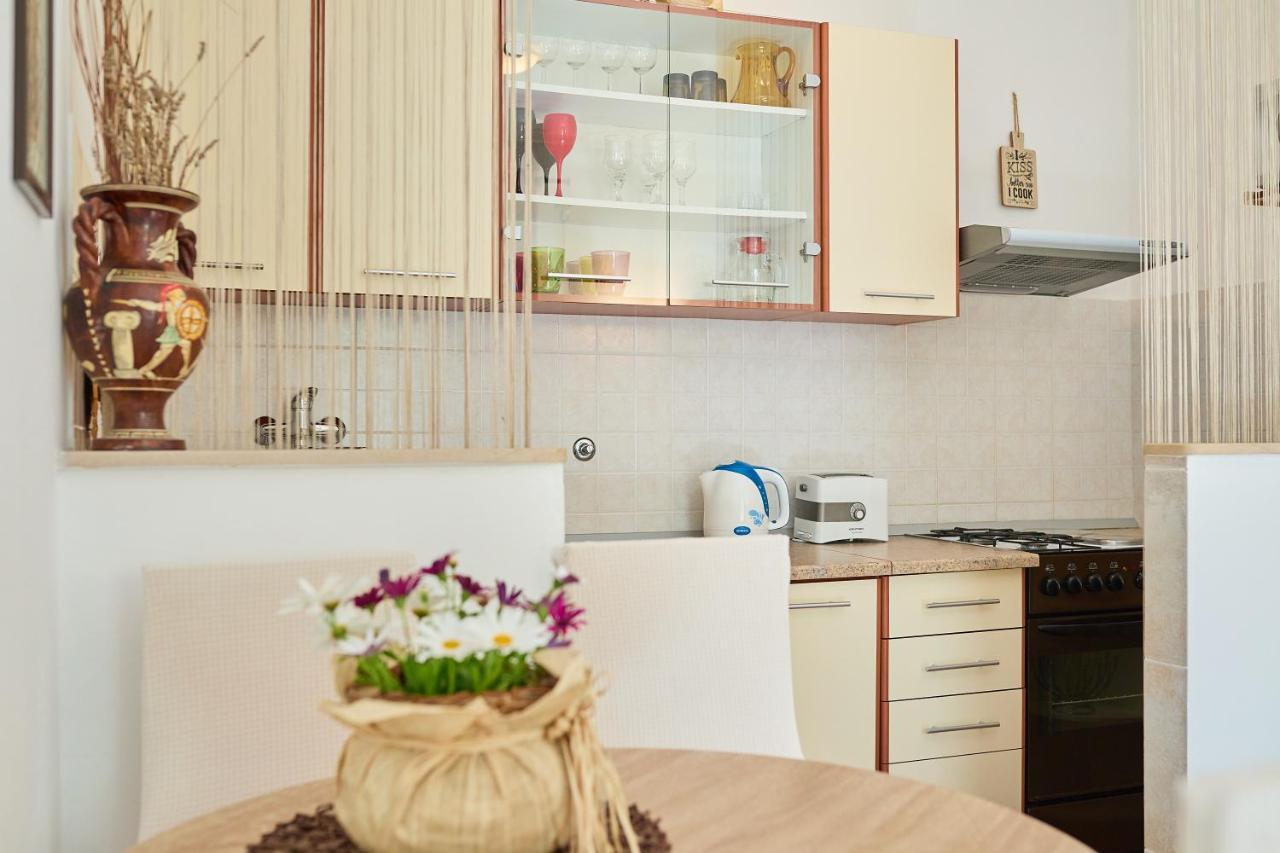 Studio Dolores-Apartment By The Sea Maranovići Exterior foto